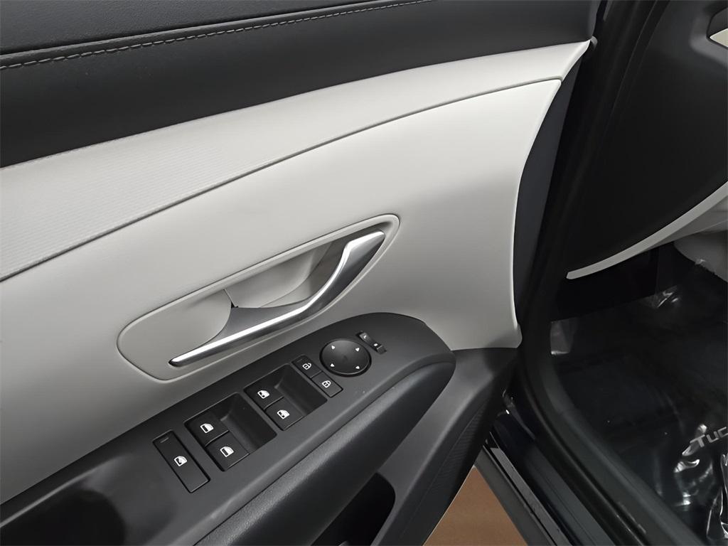 new 2026 Hyundai TUCSON Hybrid car, priced at $32,985