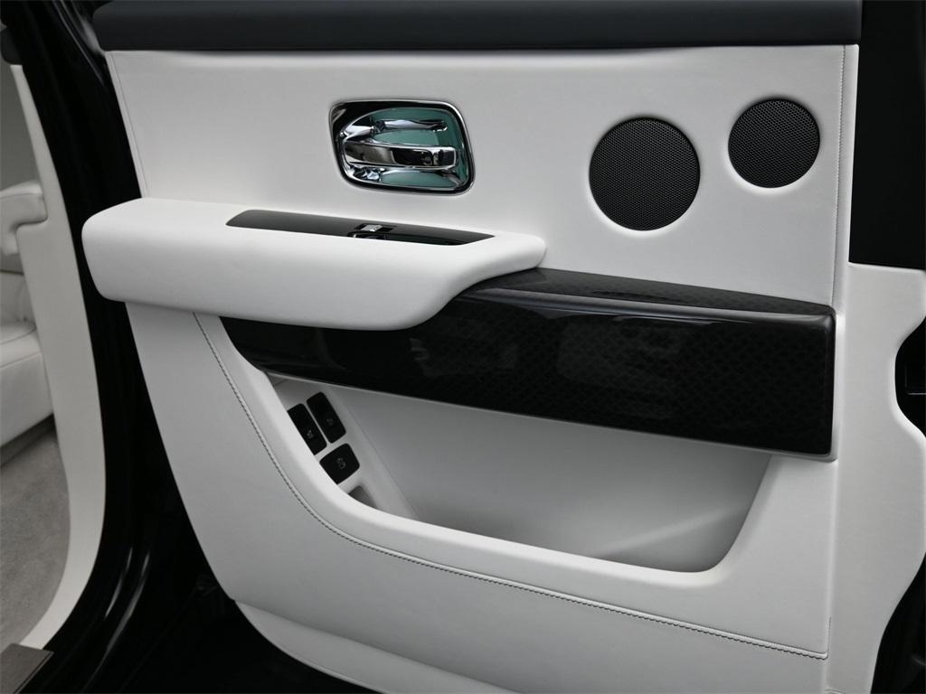 new 2026 Rolls-Royce Cullinan car, priced at $506,350