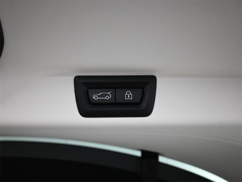 new 2026 Rolls-Royce Cullinan car, priced at $506,350