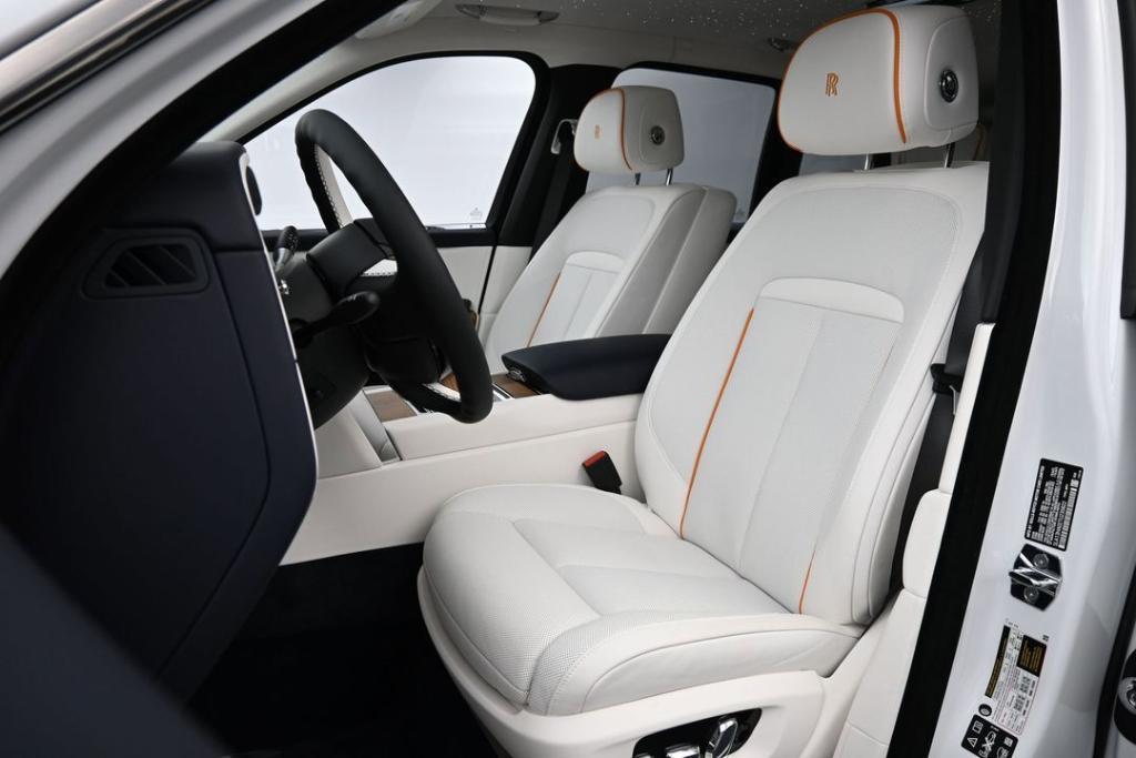 new 2026 Rolls-Royce Cullinan car, priced at $513,653