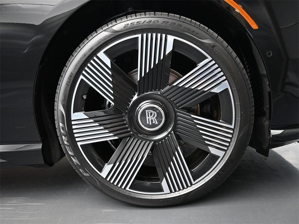 new 2026 Rolls-Royce Spectre car, priced at $449,550