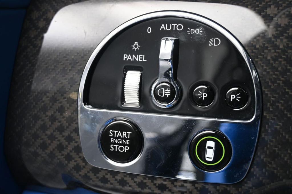 used 2024 Rolls-Royce Cullinan car, priced at $399,900