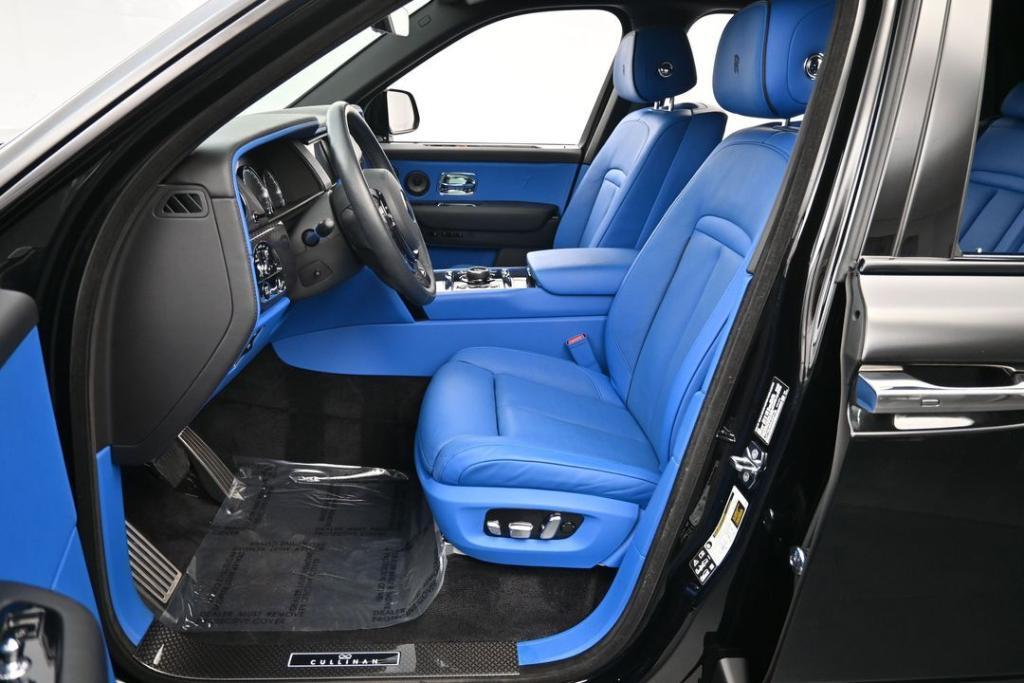 used 2024 Rolls-Royce Cullinan car, priced at $399,900