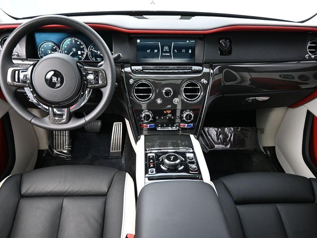 used 2023 Rolls-Royce Cullinan car, priced at $344,900