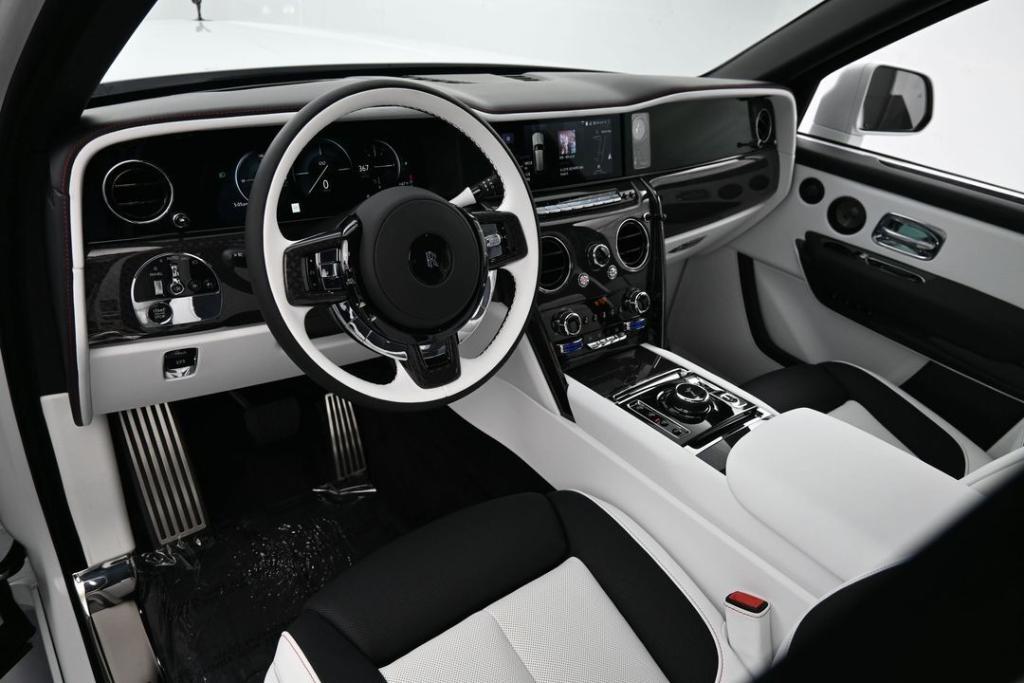 used 2025 Rolls-Royce Cullinan car, priced at $521,603