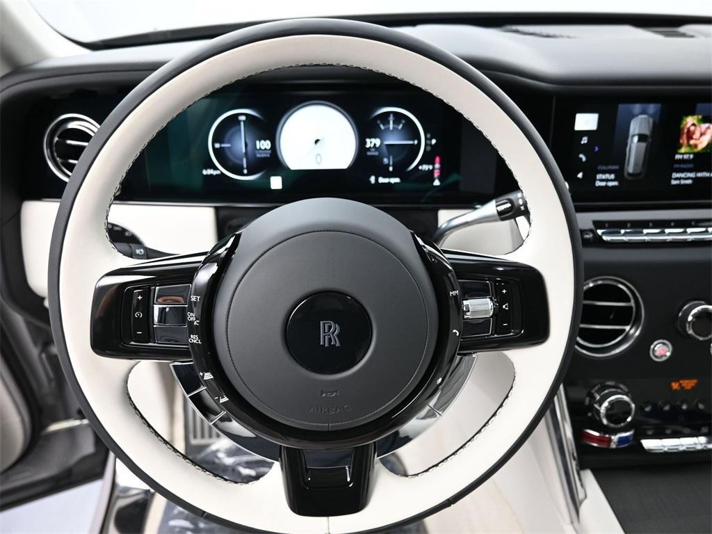 used 2025 Rolls-Royce Cullinan car, priced at $419,900