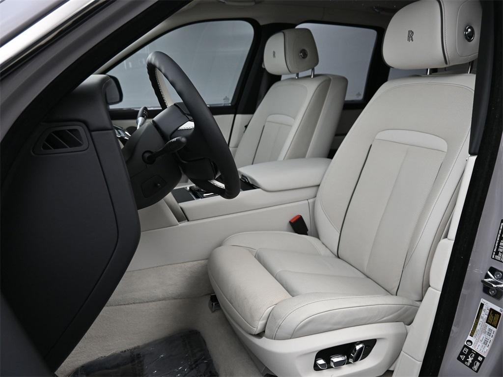 used 2025 Rolls-Royce Cullinan car, priced at $419,900