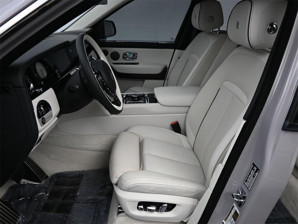used 2025 Rolls-Royce Cullinan car, priced at $419,900