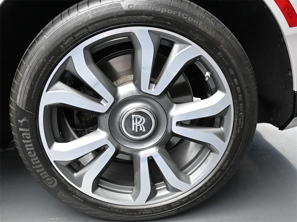 used 2025 Rolls-Royce Cullinan car, priced at $419,900