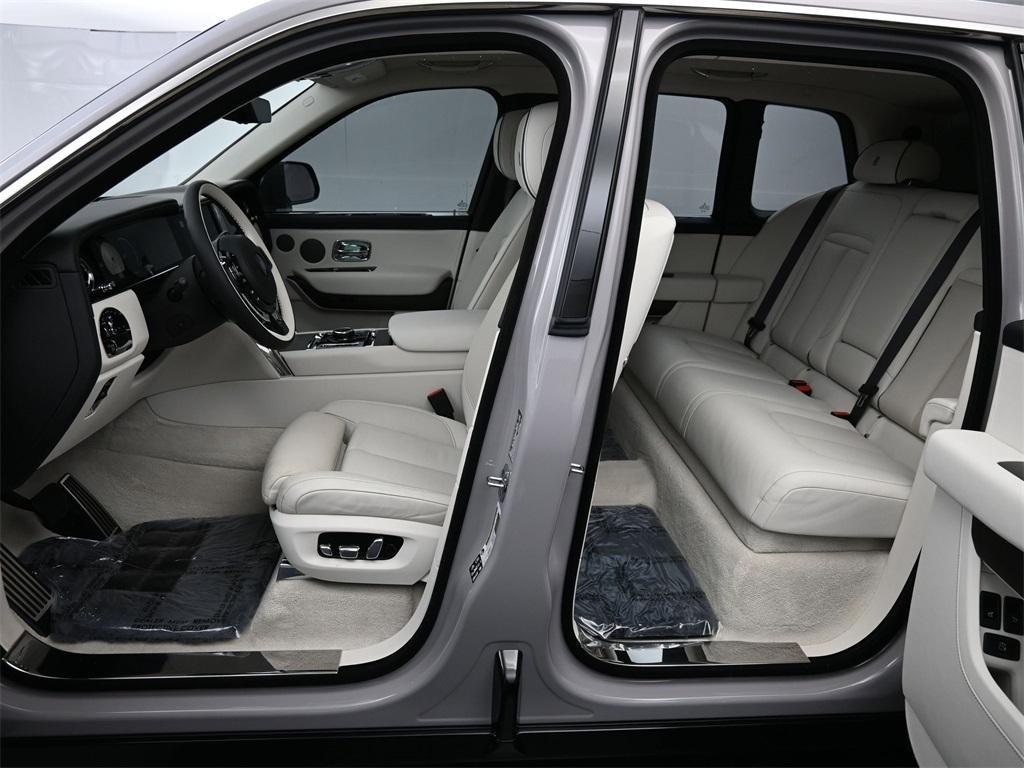 used 2025 Rolls-Royce Cullinan car, priced at $419,900