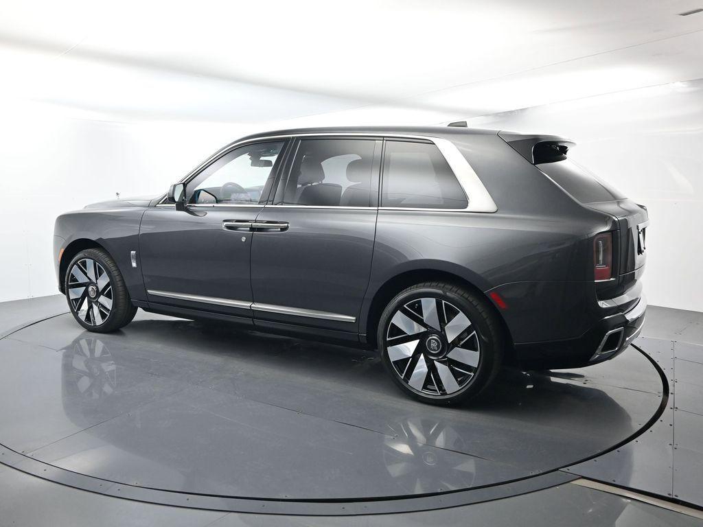 new 2026 Rolls-Royce Cullinan car, priced at $519,650
