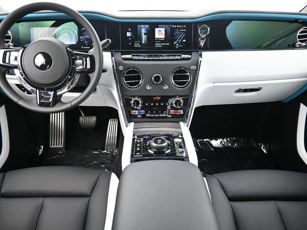 new 2026 Rolls-Royce Cullinan car, priced at $519,650