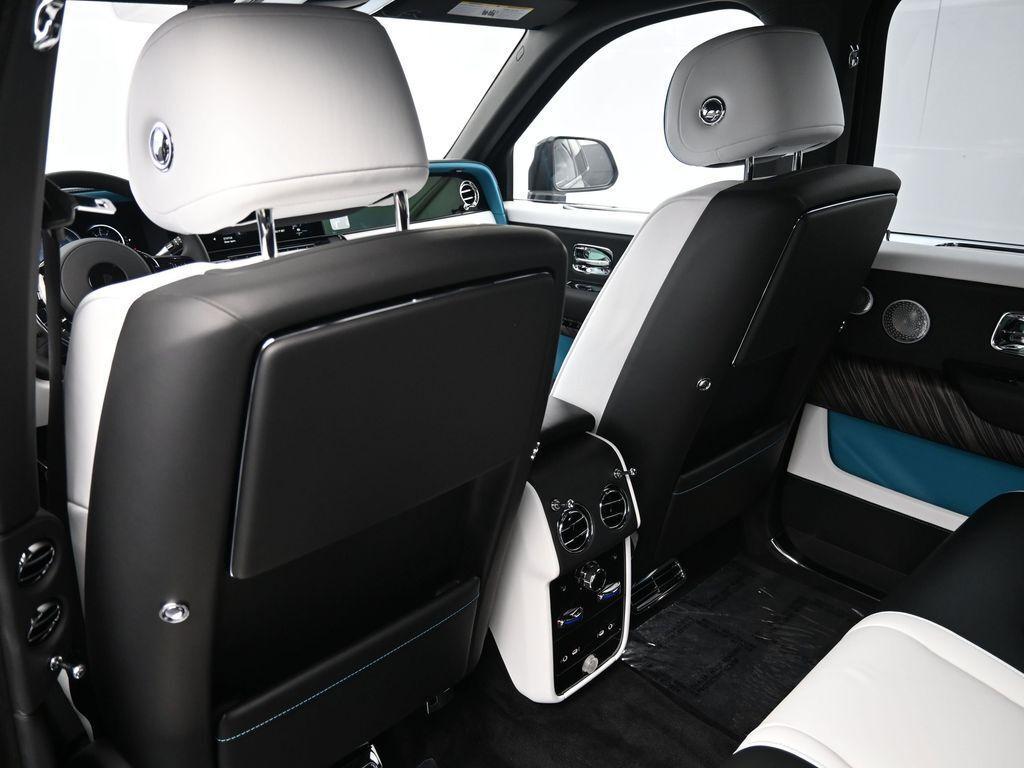 new 2026 Rolls-Royce Cullinan car, priced at $519,650