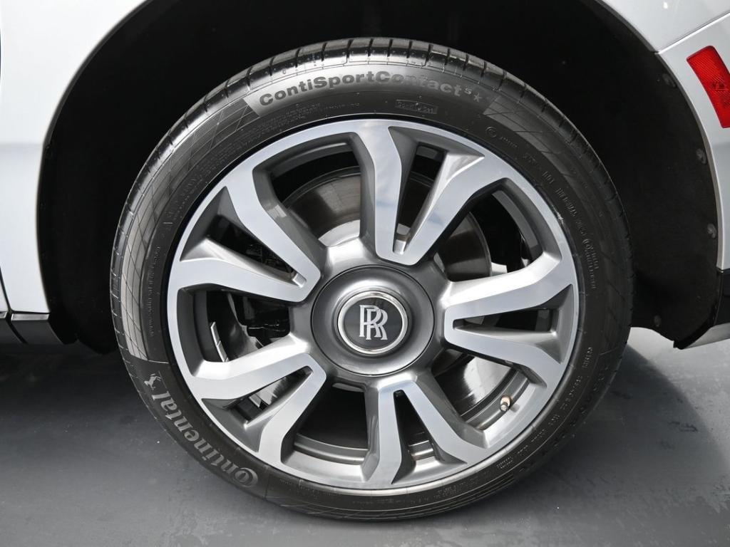 used 2025 Rolls-Royce Cullinan car, priced at $409,900