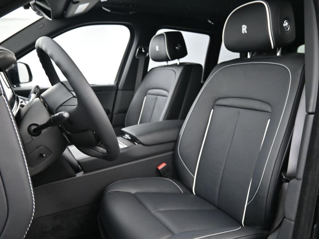 new 2026 Rolls-Royce Cullinan car, priced at $505,653