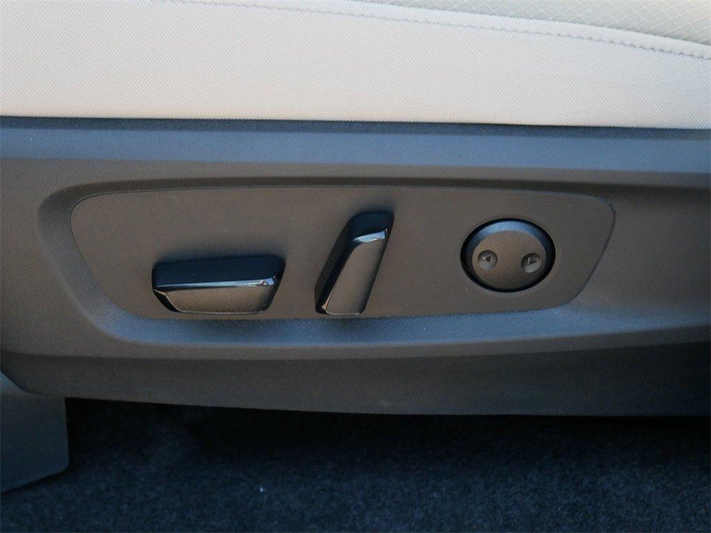 new 2025 Nissan Pathfinder car, priced at $40,000