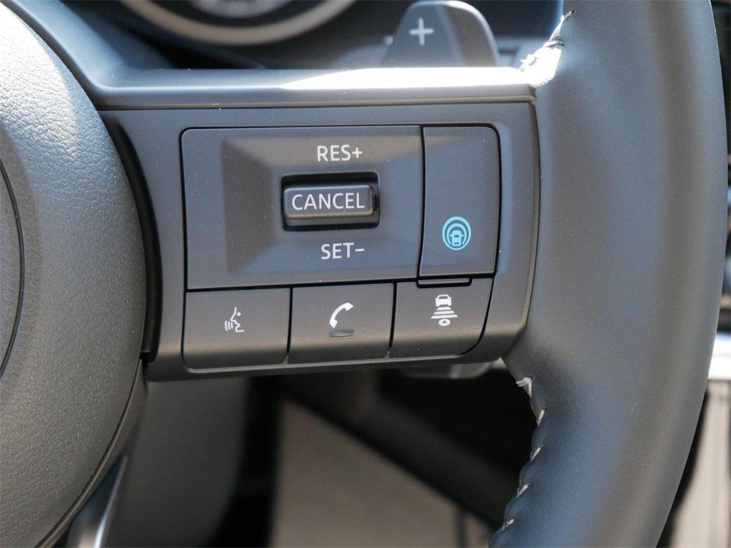 new 2025 Nissan Pathfinder car, priced at $40,000