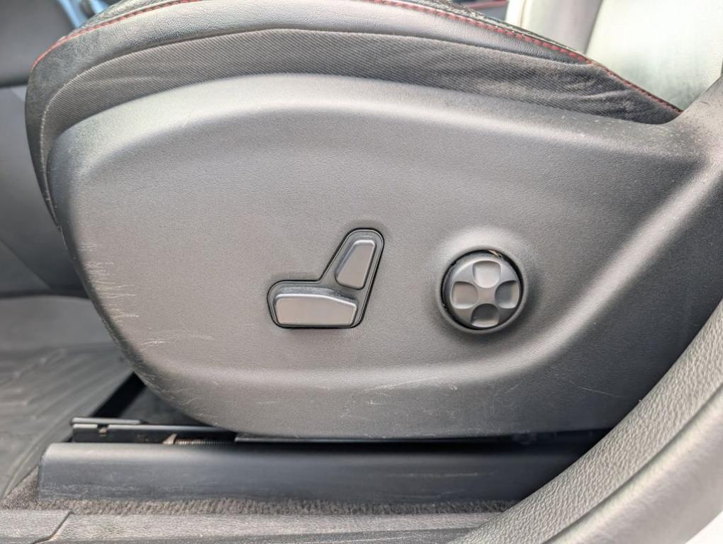 used 2015 Jeep Cherokee car, priced at $14,700