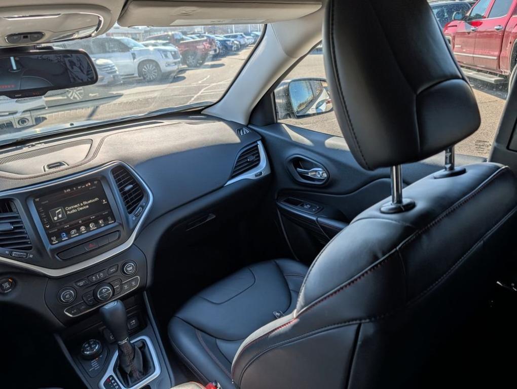 used 2015 Jeep Cherokee car, priced at $14,850