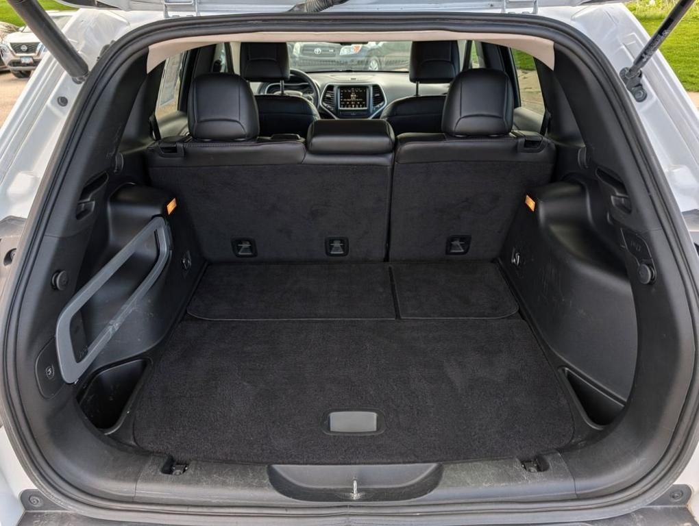 used 2015 Jeep Cherokee car, priced at $14,700