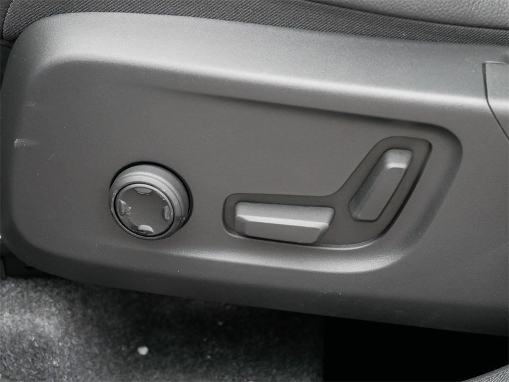 used 2025 Volvo XC40 car, priced at $31,000