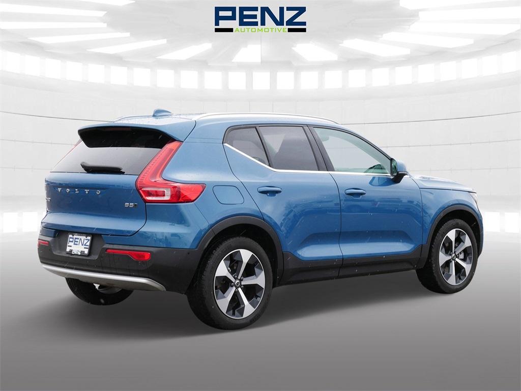 used 2025 Volvo XC40 car, priced at $31,000
