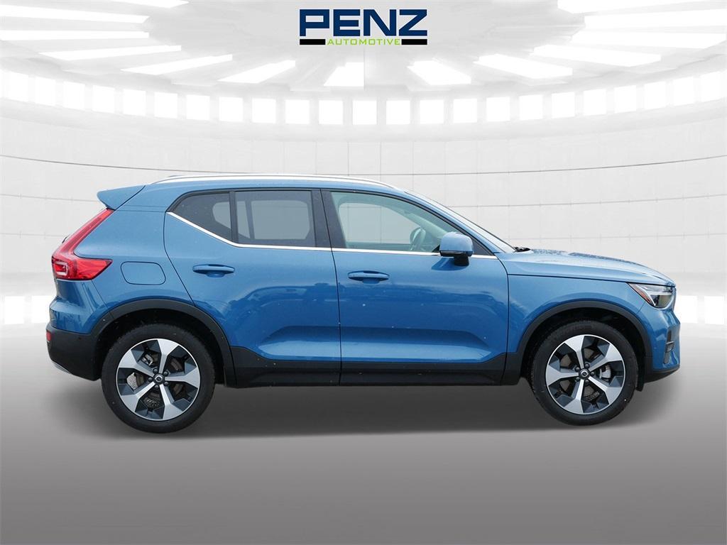 used 2025 Volvo XC40 car, priced at $31,000