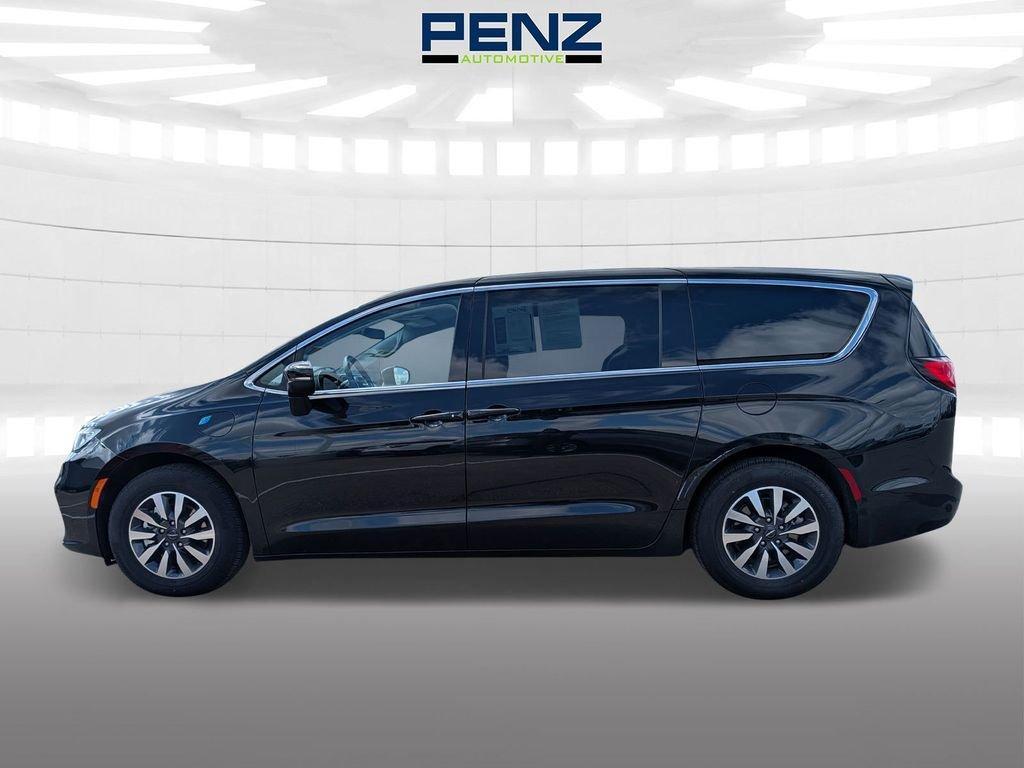 used 2023 Chrysler Pacifica Hybrid car, priced at $25,000
