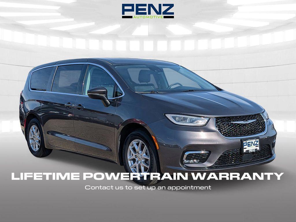 used 2023 Chrysler Pacifica car, priced at $22,200