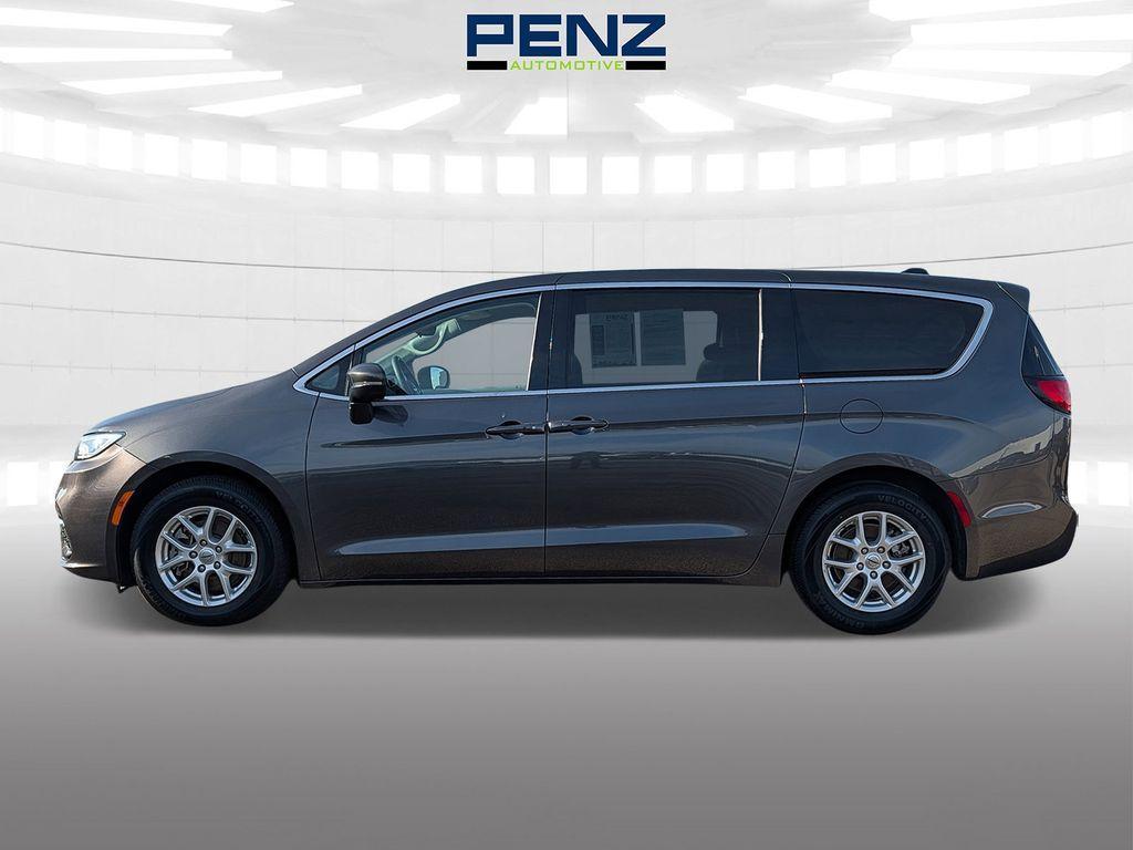 used 2023 Chrysler Pacifica car, priced at $22,200