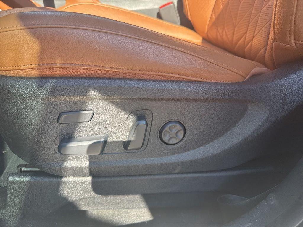 used 2023 Kia Telluride car, priced at $40,700