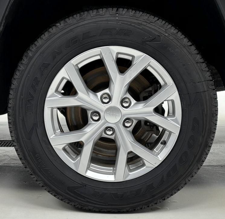 used 2023 Jeep Grand Cherokee L car, priced at $35,700