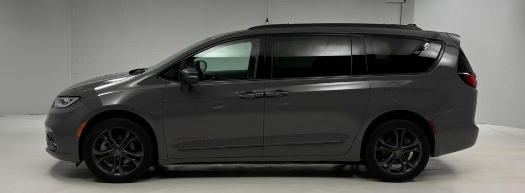 used 2023 Chrysler Pacifica car, priced at $33,800