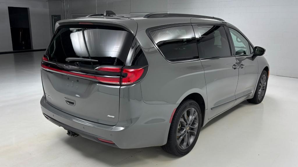 used 2023 Chrysler Pacifica car, priced at $33,800
