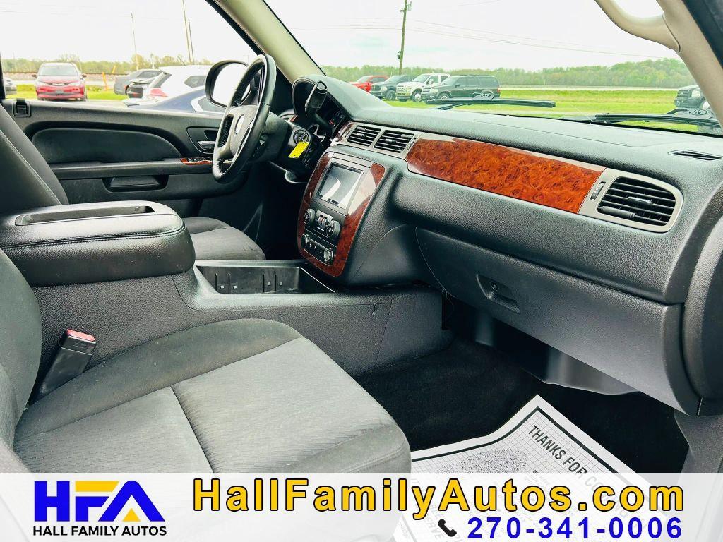 used 2011 Chevrolet Avalanche car, priced at $13,999