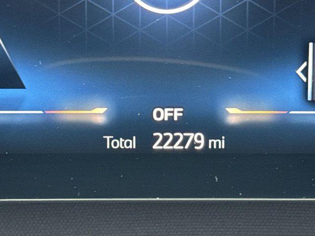 used 2023 BMW 760 car, priced at $73,000