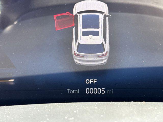 new 2026 BMW X7 car, priced at $96,050