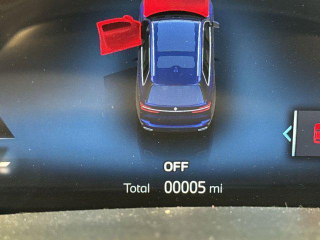 new 2026 BMW X7 car, priced at $99,125