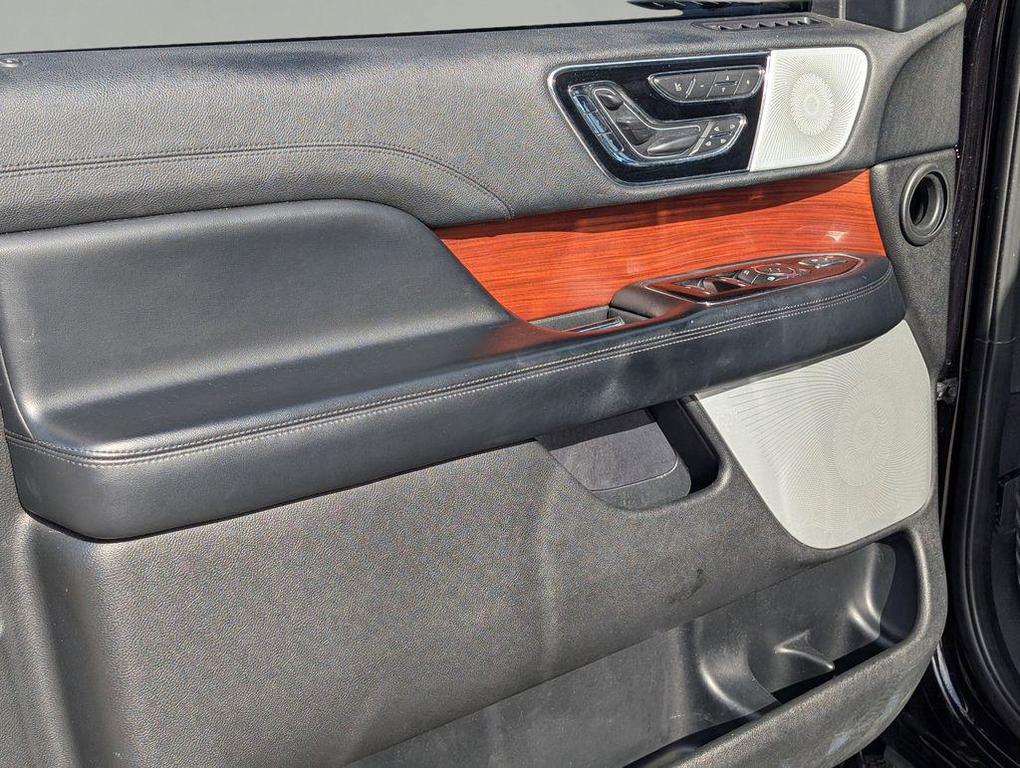 used 2020 Lincoln Navigator car, priced at $36,100