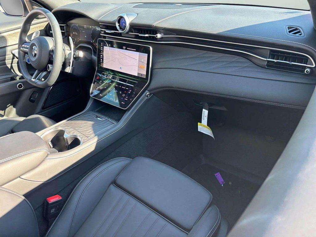 new 2025 Maserati Grecale car, priced at $84,845