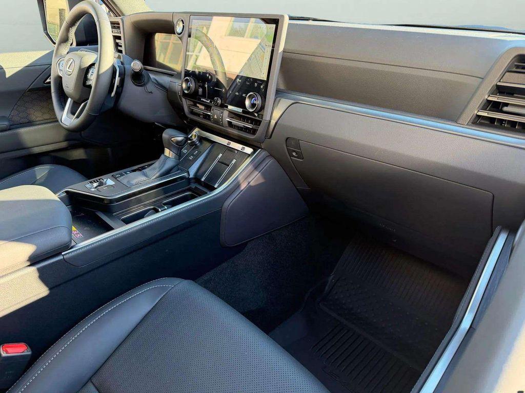 used 2025 Lexus GX 550 car, priced at $85,500