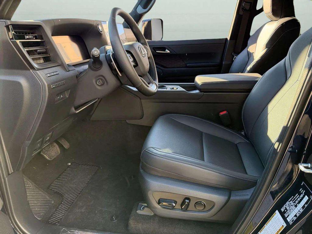 used 2025 Lexus GX 550 car, priced at $85,500