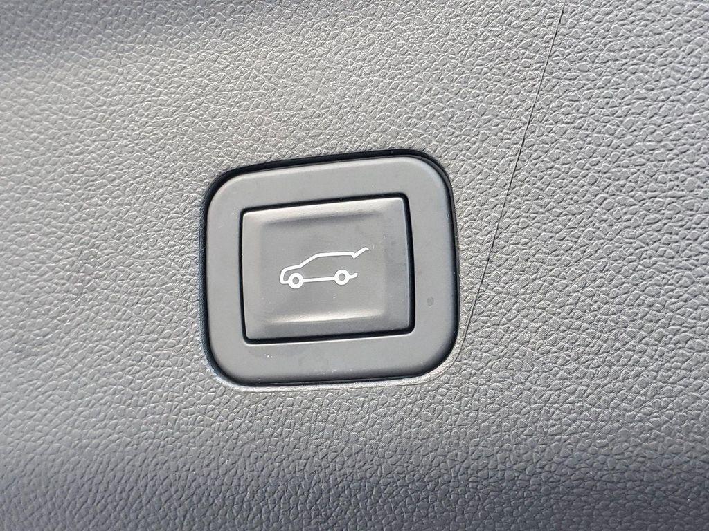 used 2025 GMC Yukon XL car, priced at $71,943