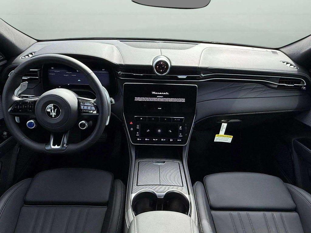 new 2025 Maserati Grecale car, priced at $85,995
