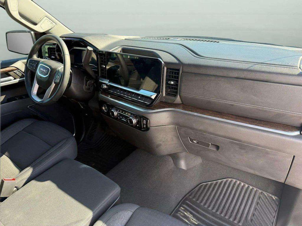 used 2024 GMC Sierra 1500 car, priced at $39,400