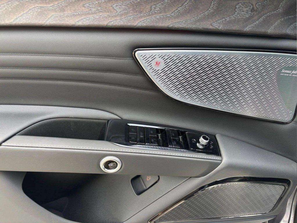 new 2025 Maserati Grecale car, priced at $83,805