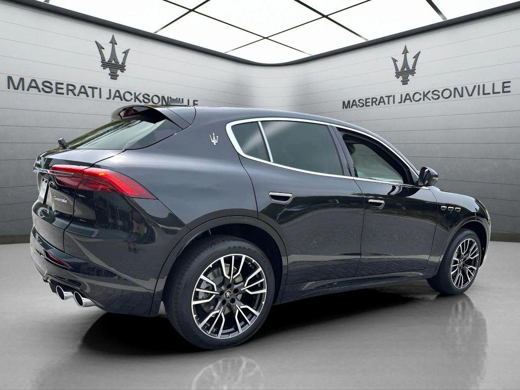new 2025 Maserati Grecale car, priced at $82,655