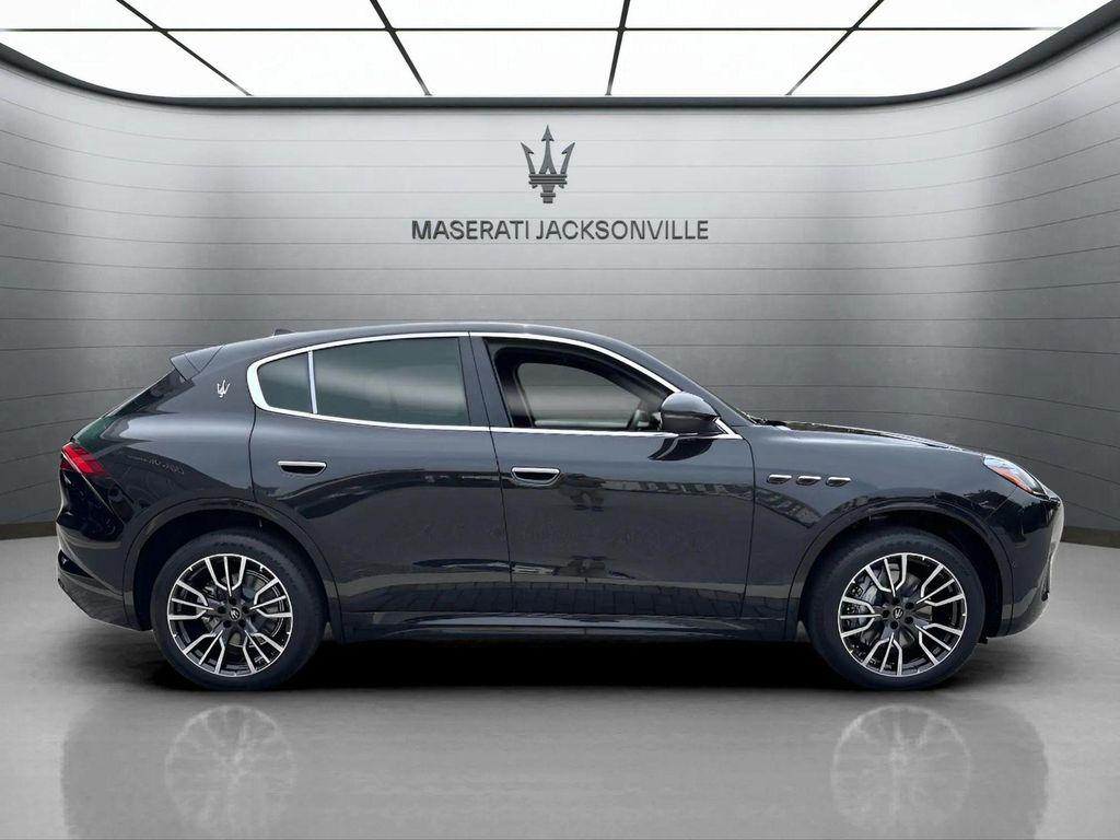 new 2025 Maserati Grecale car, priced at $82,655