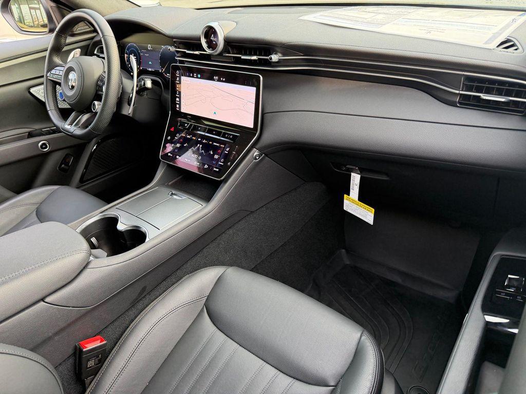 new 2024 Maserati Grecale car, priced at $71,810