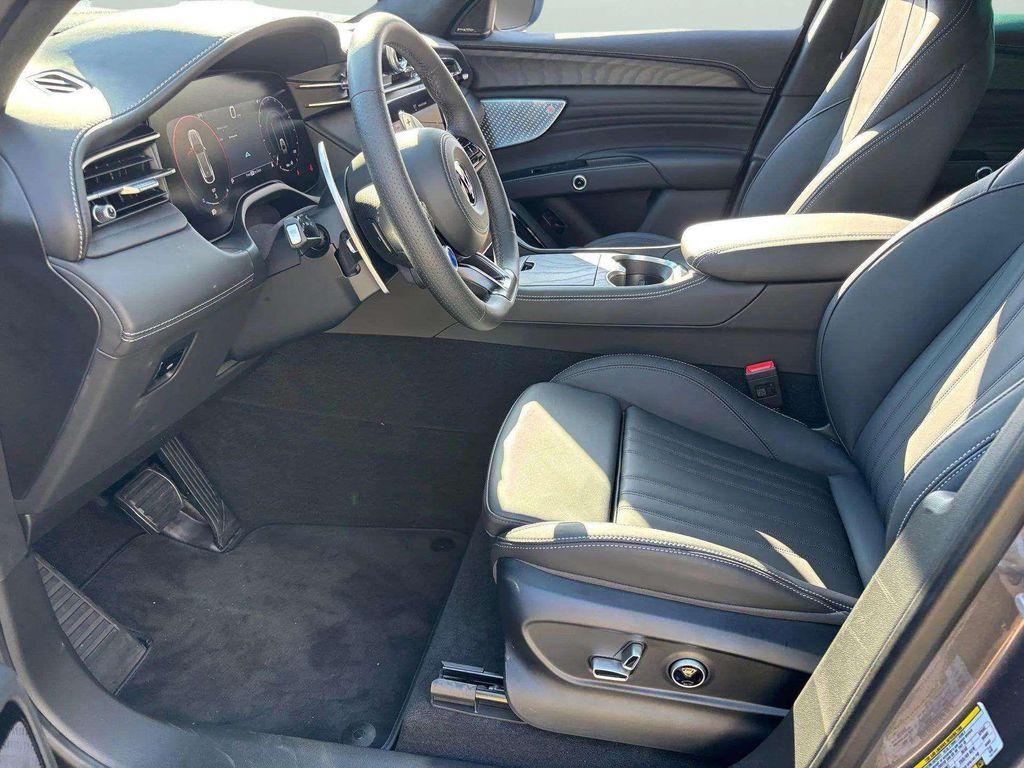 new 2025 Maserati Grecale car, priced at $83,805